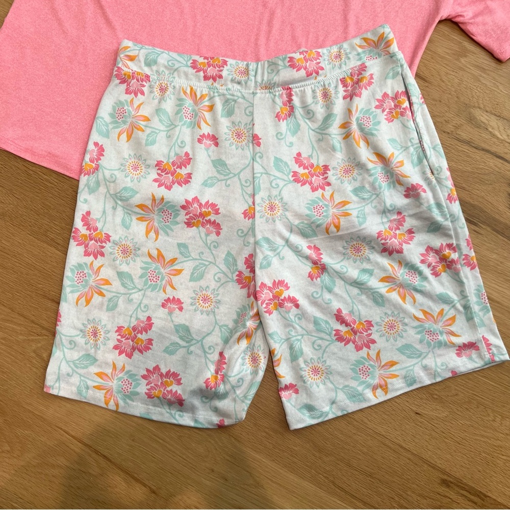 Jaclyn Intimates two-piece shorts and short sleeve top pink floral design medium - Picture 2 of 11